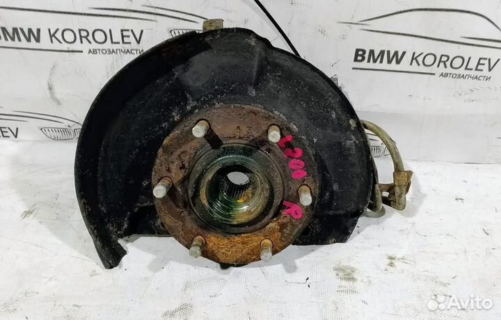 Кулак поворотный передний правый Mitsubishi L200