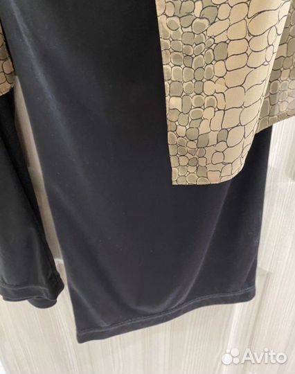 Костюм брючный новый 48-50-52