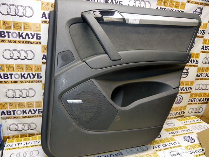 Обшивка двери задняя левая Ауди Q7