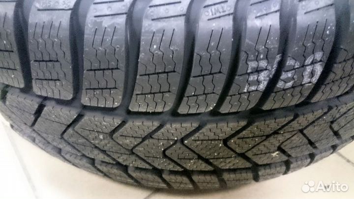 Pirelli Winter Sottozero 3 245/45 R18 100V