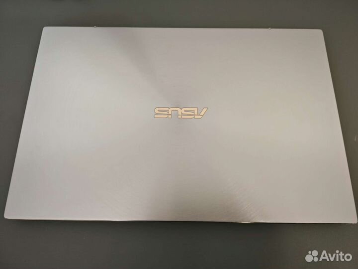 Asus zenbook 14 um431d