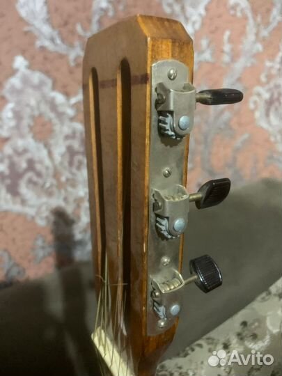 Гитара шестиструнная