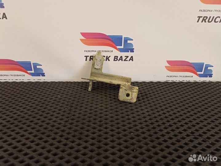 9738840315 Ответная часть замка капота