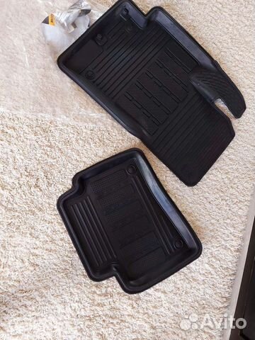 2коврика на Hyundai Solaris(резиновые)