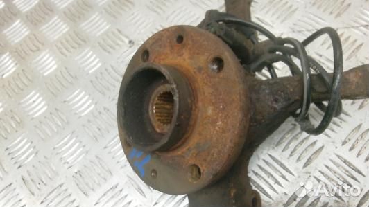 Ступица передняя левая nissan note E11 (YEA33K901)