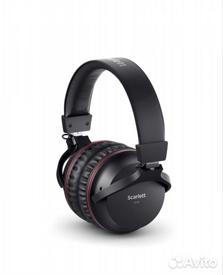 Focusrite Scarlett 2i2 Studio 4th Gen