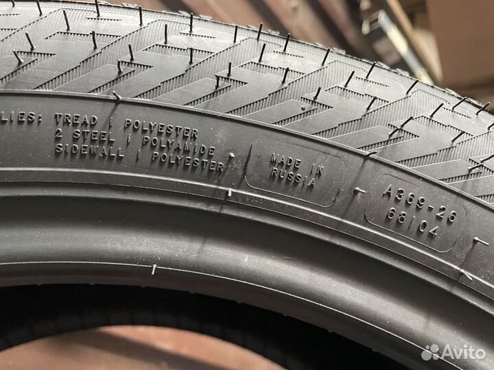 Nokian Tyres Hakkapeliitta 10 215/50 R17 95T