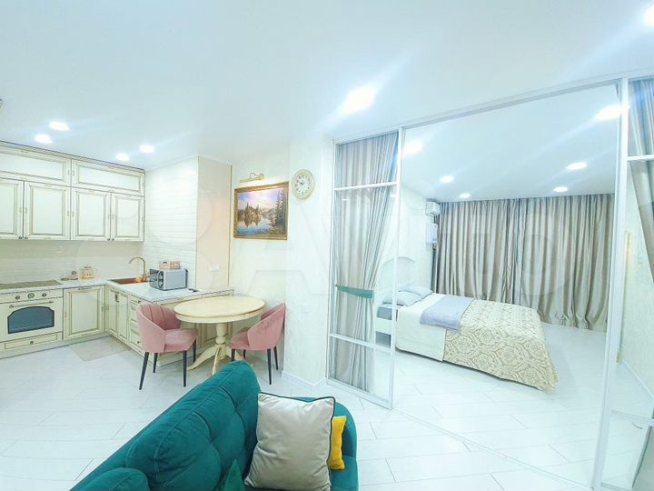 2-к. квартира, 52 м², 4/17 эт.