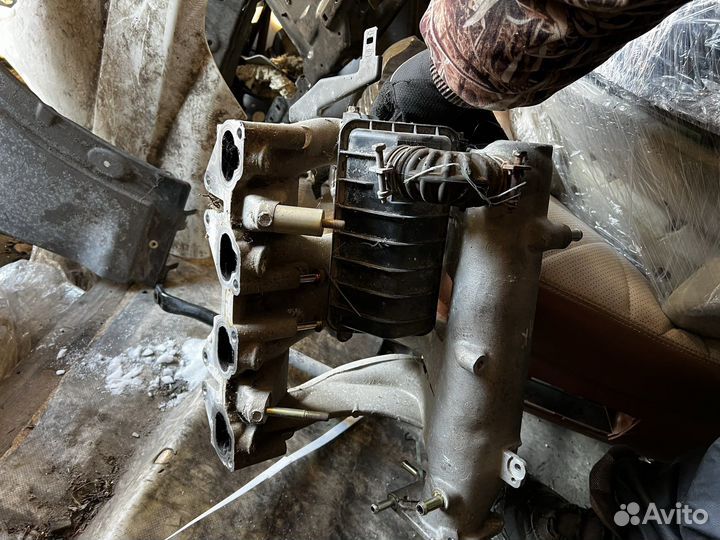 Впускной коллектор Ниссан альмера классик