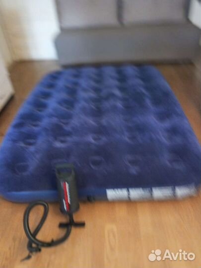 Матрас надувной с насосом