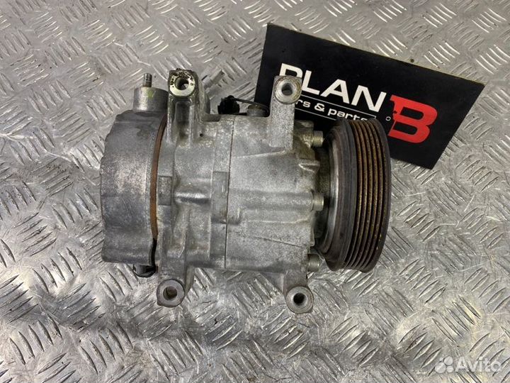 Компрессор кондиционера Nissan X-Trail T30 QR20DE
