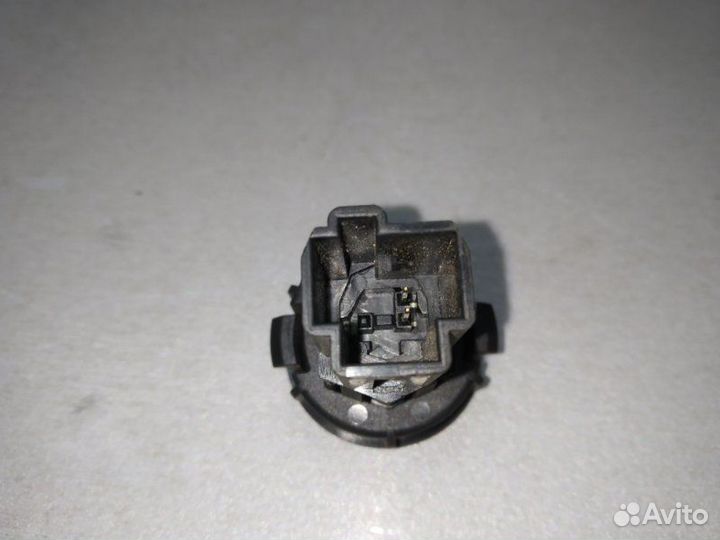 Кнопка открывания багажника Ford Fusion 2008