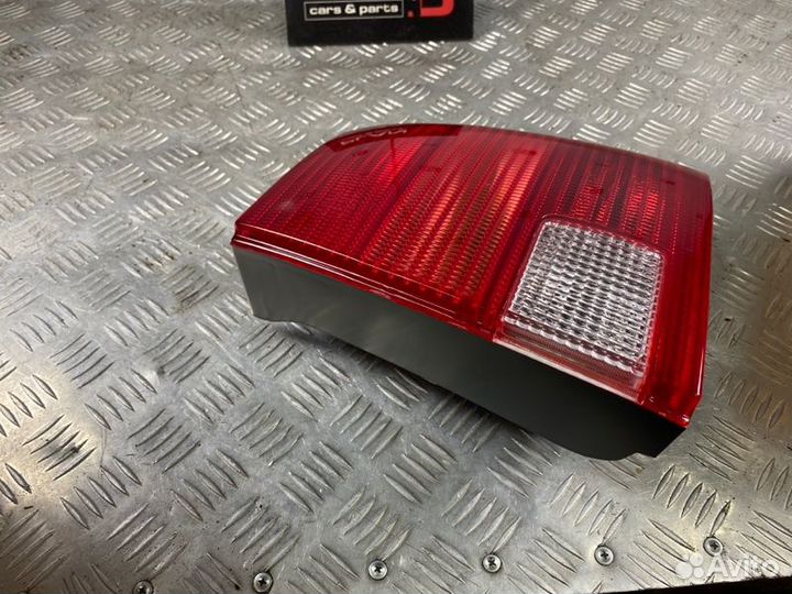 Стоп-сигнал задний правый Volkswagen Passat B5