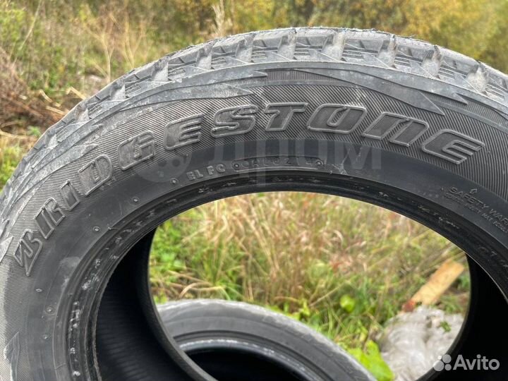 Bridgestone 738V 225/60 R17