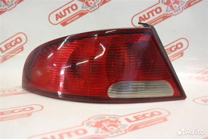 Фонарь задний левый Chrysler Stratus 2000