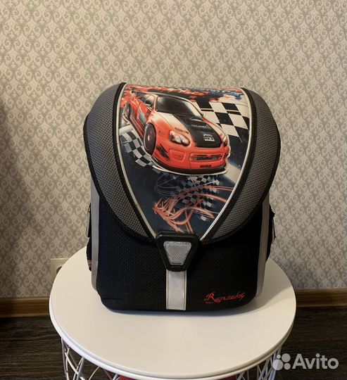 Рюкзак школьный (ранец)