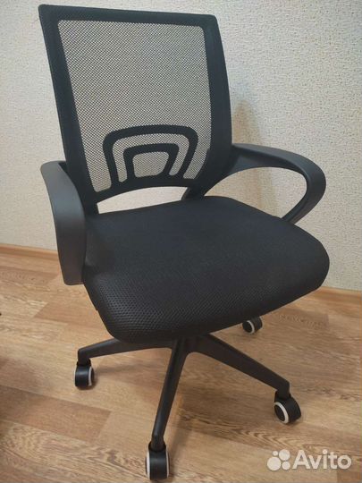 Офисное кресло новое