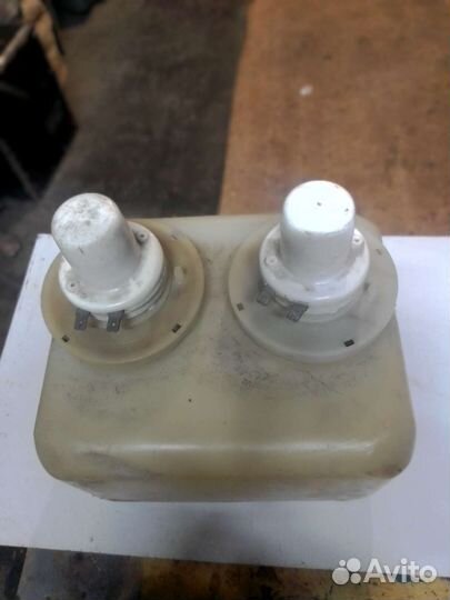 Бачок омывателя ваз