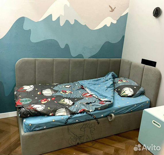 Детская кровать с мягкими бортиками