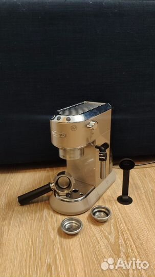 Кофеварка рожковая Delonghi EC 785