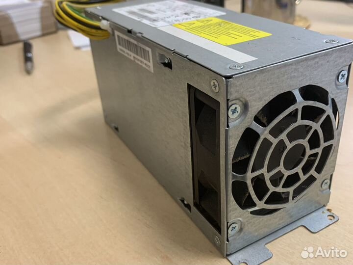 Блок питания fujitsu S26113-E611-V70-01
