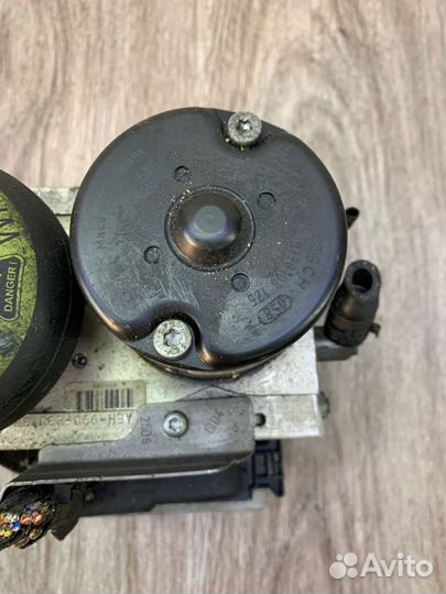 Блок abs Mercedes E-Class W211 2005