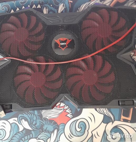 Игровая подставка для ноутбука