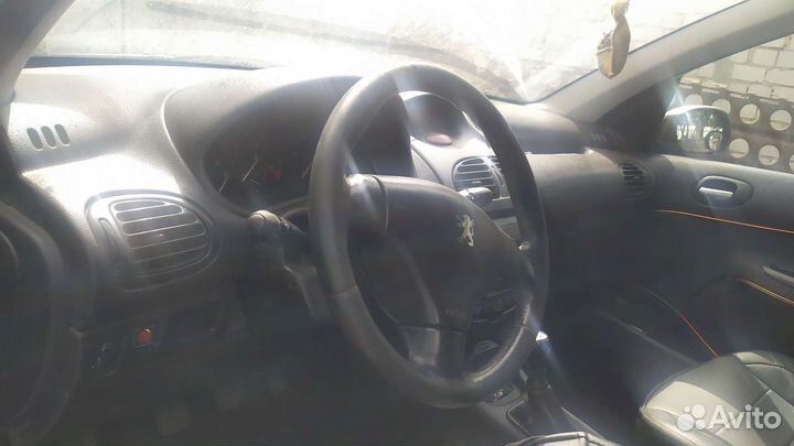 В Разборе Peugeot 206 Cupe Пежо 206 Купе