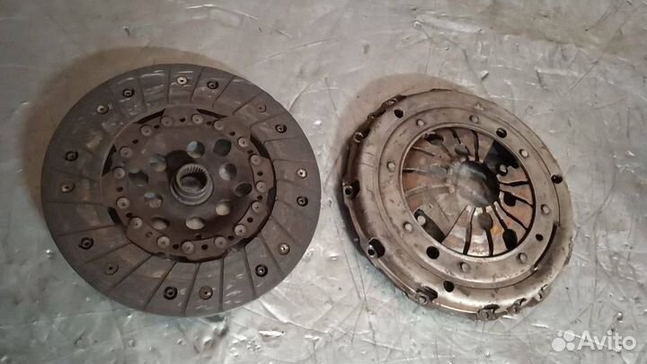 Диск сцепления Volkswagen Bora 2001