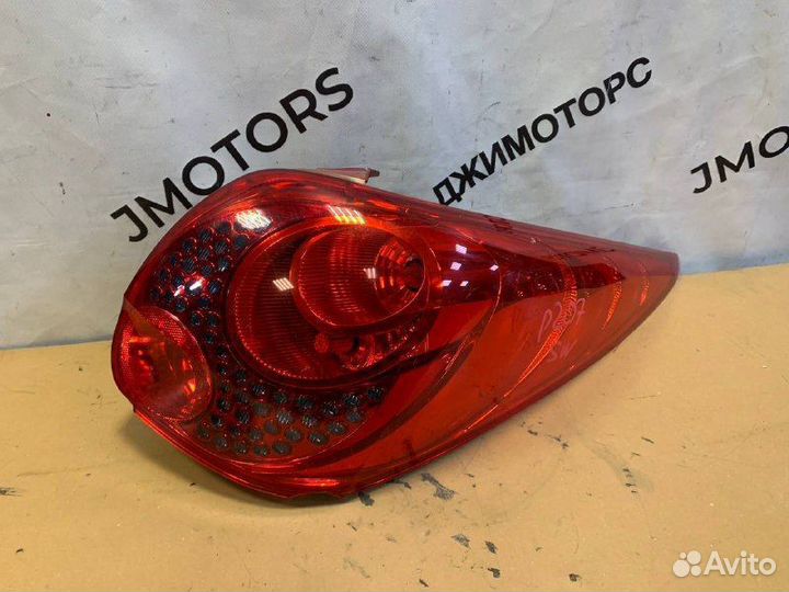Фонарь задний правый Пежо207 Peugeot 207 универсал