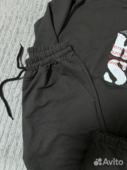 Костюм женский новый