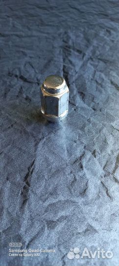 Гайка для автомобилей