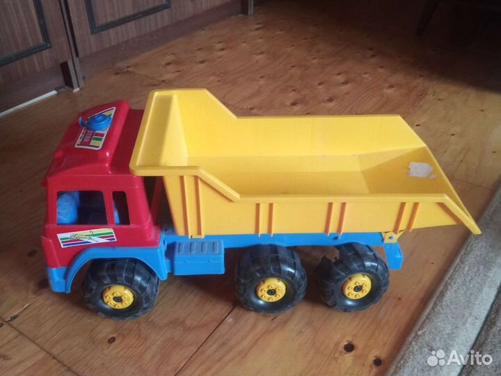 Большой грузовик игрушка