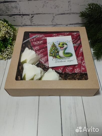 Подарочный набор Новогодний мыло розы и салфетка