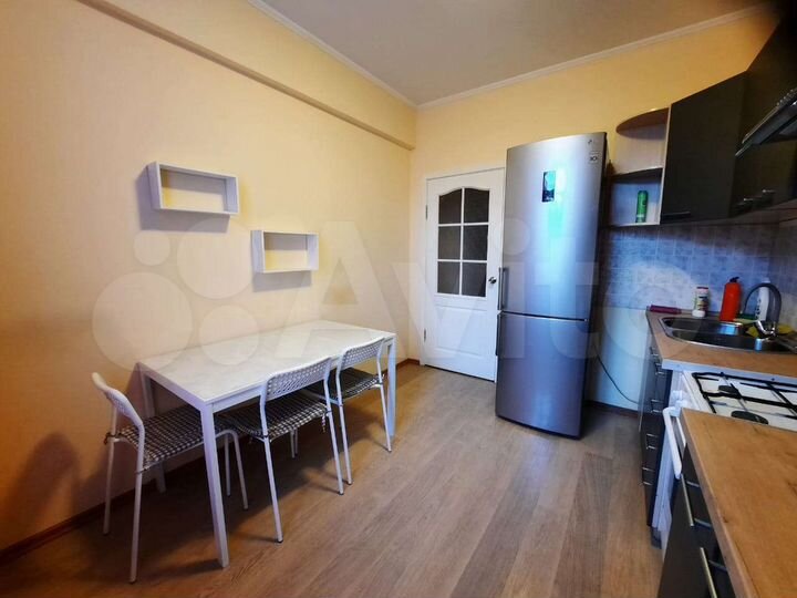 2-к. квартира, 53 м², 3/5 эт.