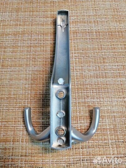 Крючок настенный