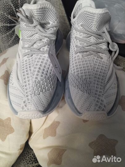 Кроссовки мужские 42 размер