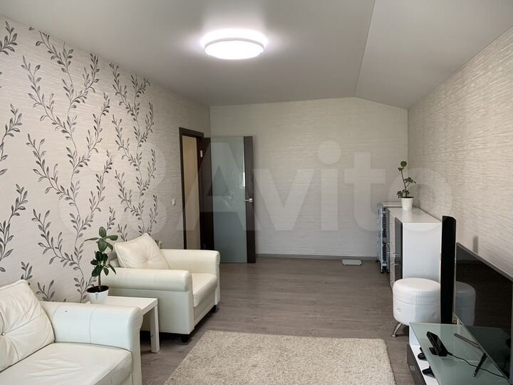3-к. квартира, 90 м², 4/4 эт.