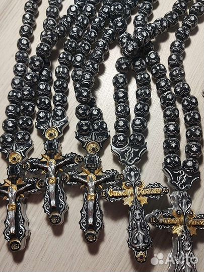 Четки подвес в авто крест