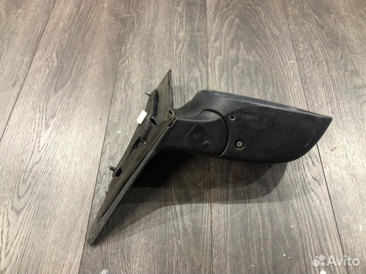 Зеркало заднего вида боковое правое Mazda 3 BK