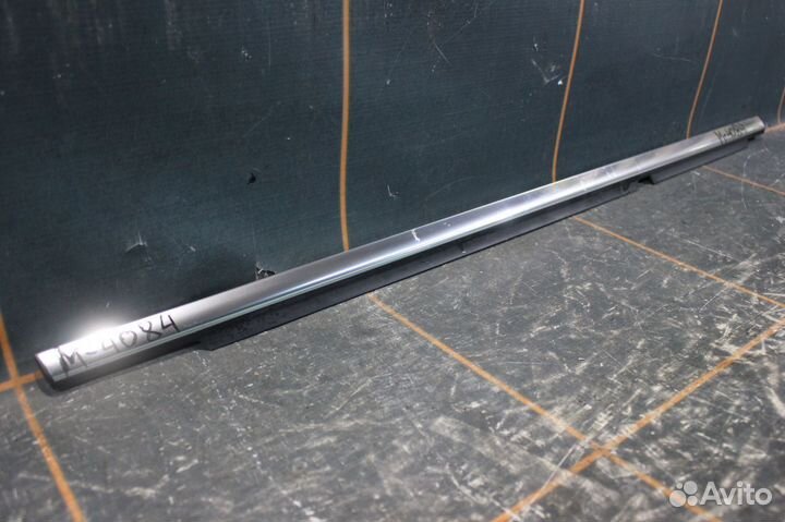 Накладка двери задней -Mercedes-Benz GLK X204