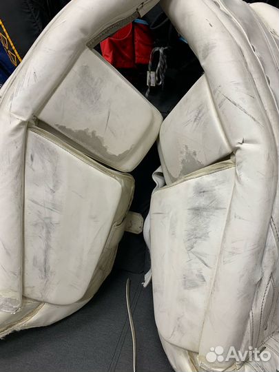 32+1 / CCM P2.9 / Хоккейные щитки вратаря