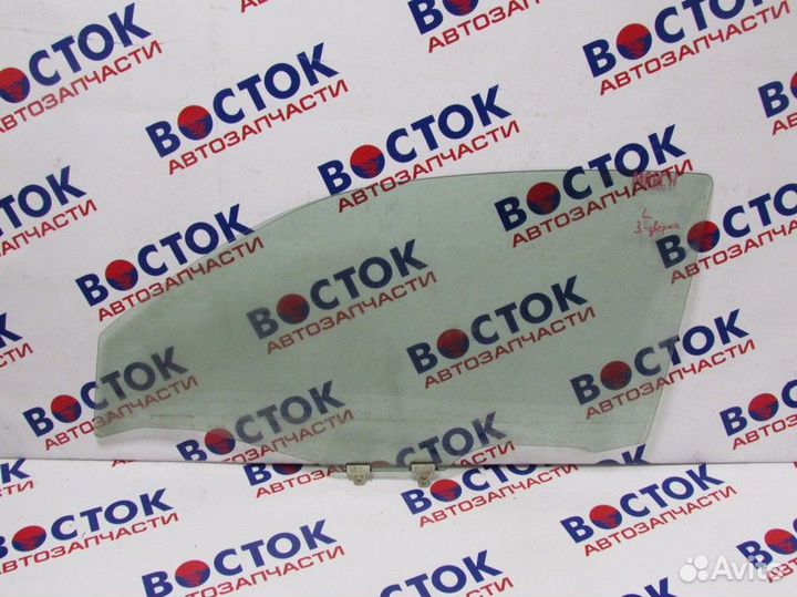 Стекло двери Перед Лево nissan march K12