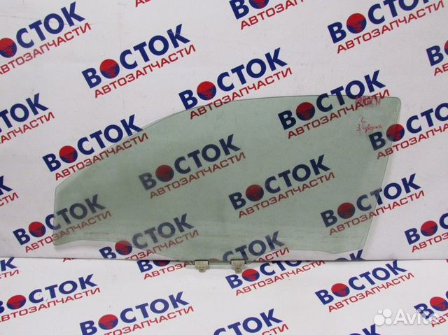 Стекло двери Перед Лево nissan march K12