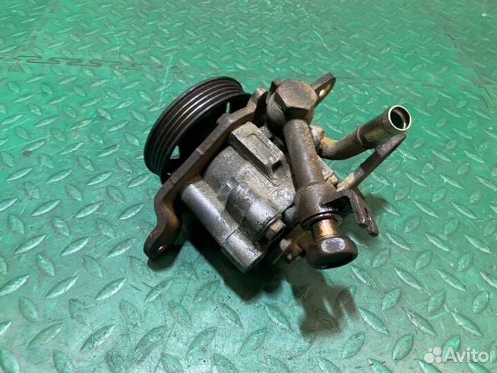 Насос гидроусилителя руля Nissan Micra K11 CG10DE