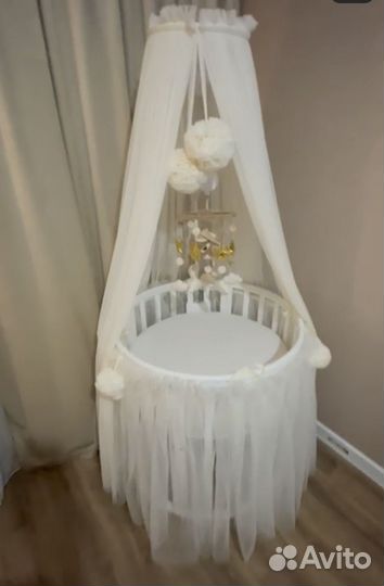 Балдахин и юбочка для круглой кроватки