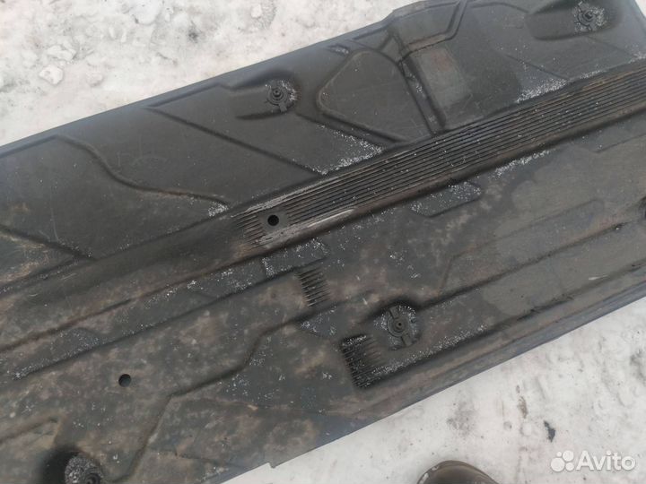 Защита днища левая Mercedes-Benz C-Класс W204/S204