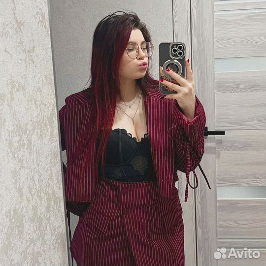 Костюм с юбкой