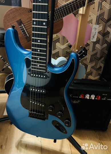 Электрогитара под Fender + Комбоусилитель 15 ват