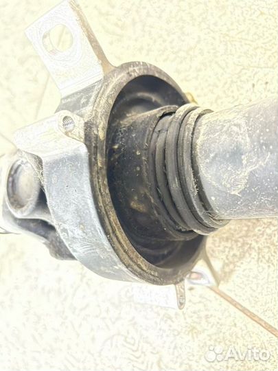 Карданный вал задний Bmw 750Li F02 N63TU 2012